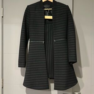 BCBG Skirt Size 2 Blazer Size XS Suit